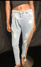 Load image into Gallery viewer, TASSLE RIPPED JEANS
